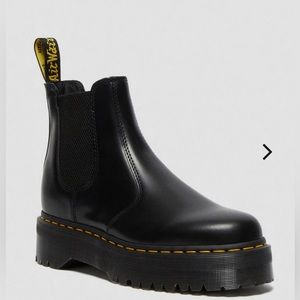 Dr Marten SMOOTH LEATHER PLATFORM CHELSEA BOOTS